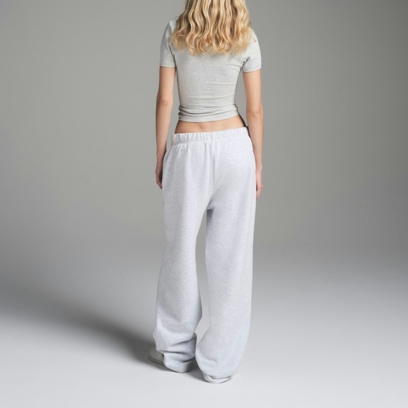 SKIMS Cotton Fleece Classic Straight Leg Pant - Picture 3 of 9